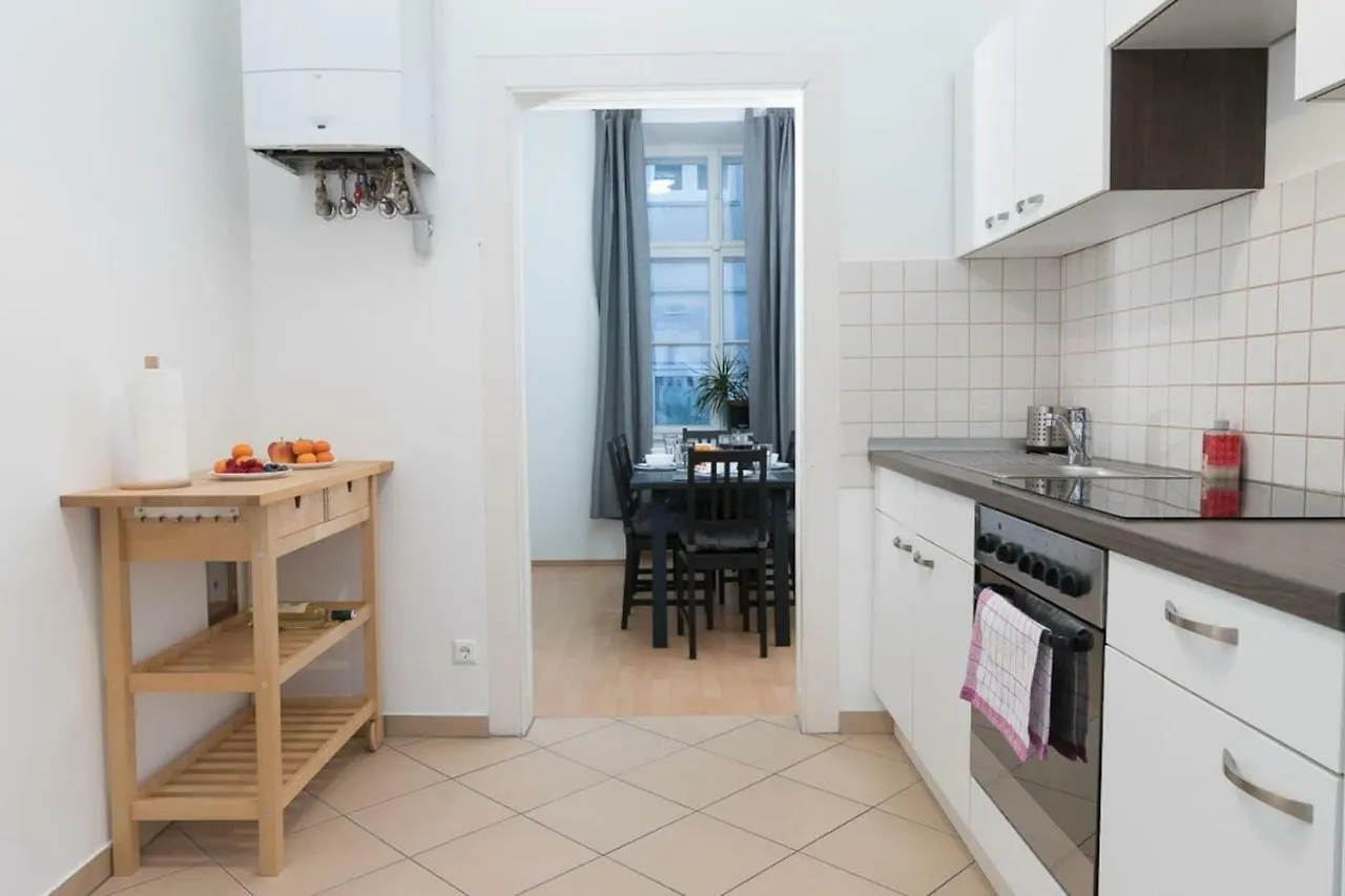 Belvedere City Center Apartment Vienna